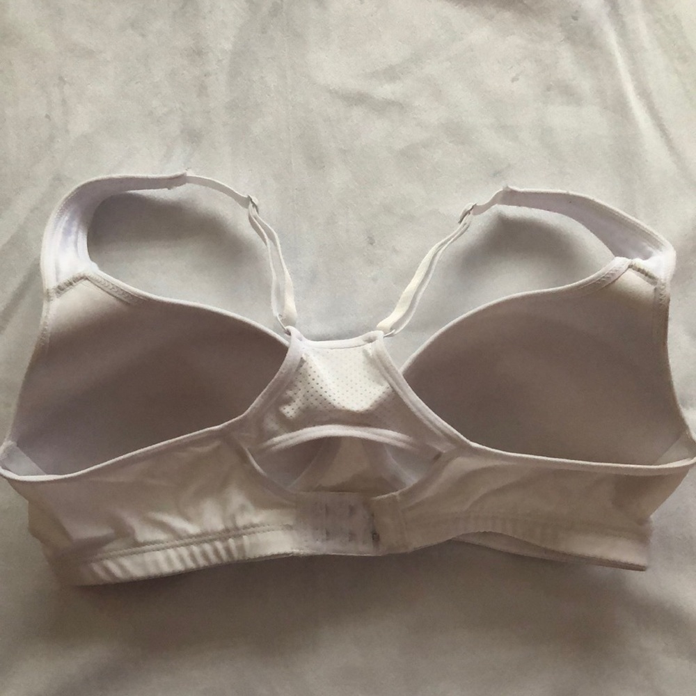 White Bra - Picture 2 of 4